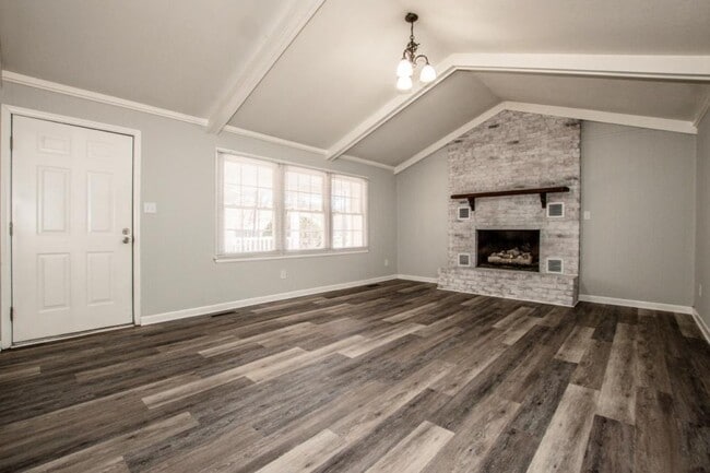 Building Photo - 2089 Rock Springs Cir