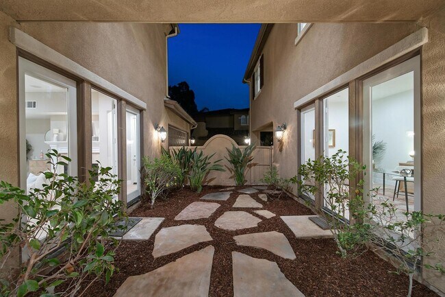 Building Photo - Gorgeous Estate Home In Encinitas Ranch