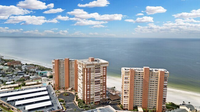 Building Photo - Spacious 2-Bedroom Waterfront Condo in Redington Shores – Long-Term Rental!