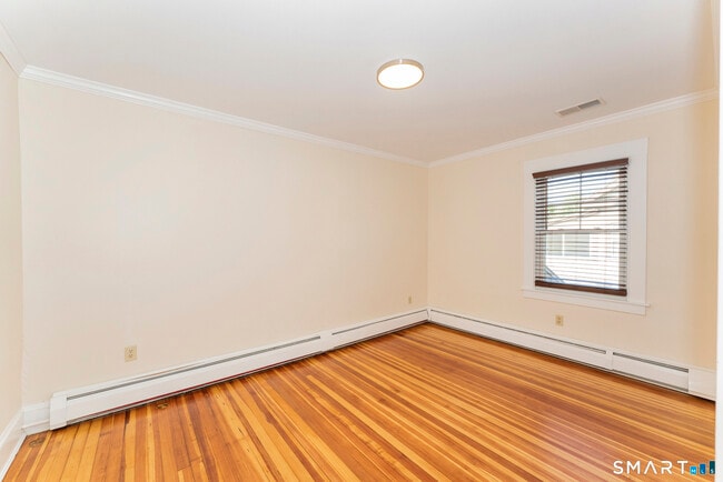 Building Photo - 798 Farmington Ave