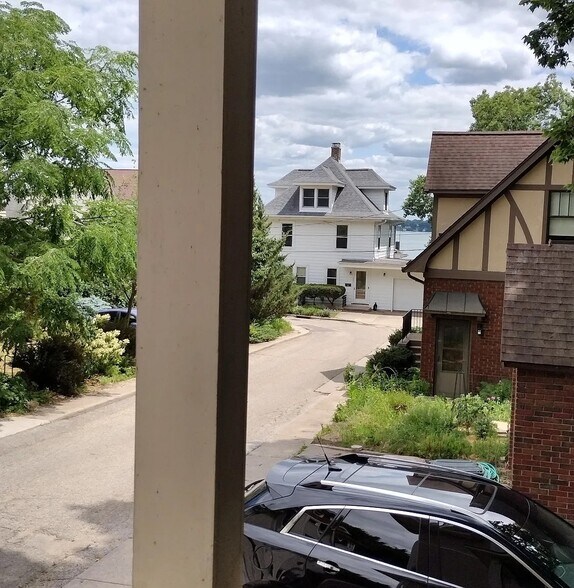 Building Photo - 937 Spaight St