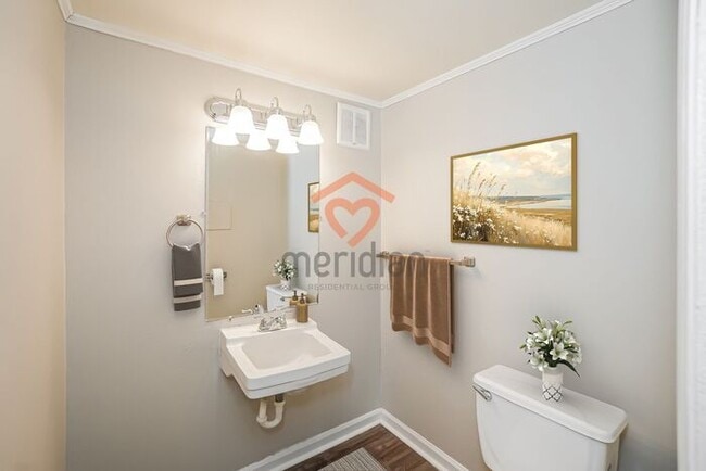 Building Photo - Charming 2-Bedroom Townhome in Prime West Ashley Location