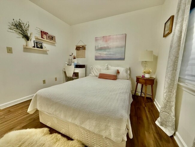 Building Photo - 267 GATES Ave