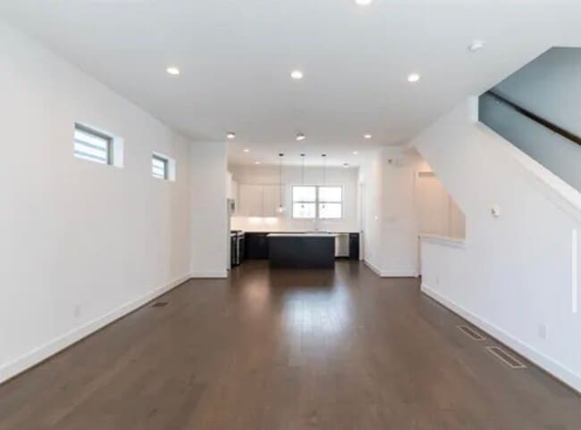 Building Photo - 2208 McGowen St
