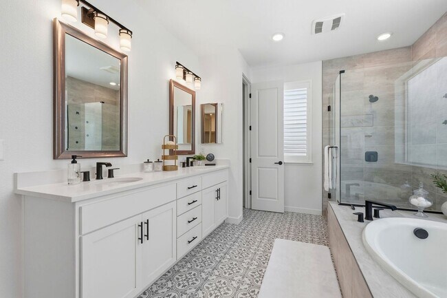 Building Photo - 1550 Plumas Dr