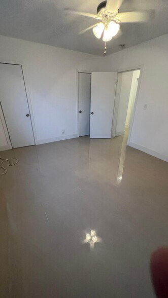 Building Photo - 7821 Byron Ave