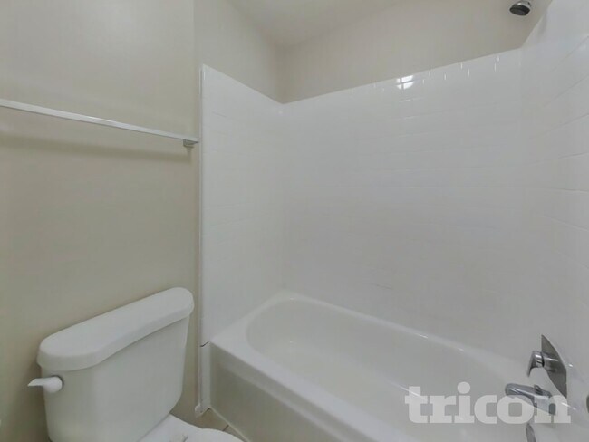 Building Photo - 11519 Perry Rd