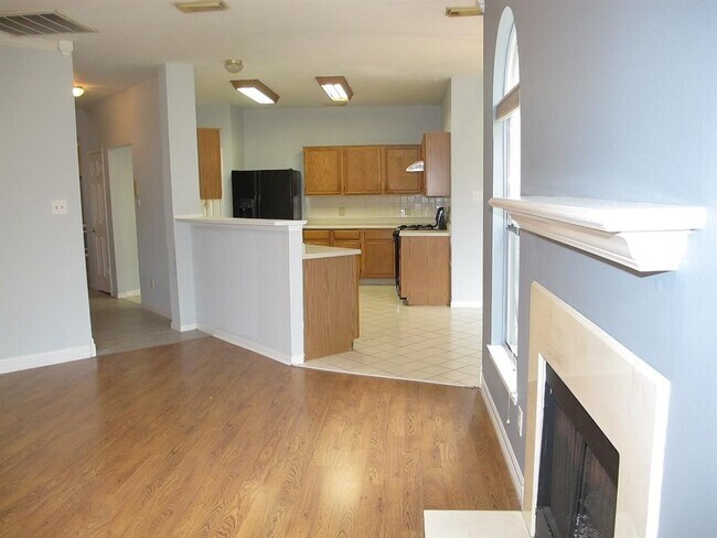 Building Photo - 8819 Diamond Lake Ln