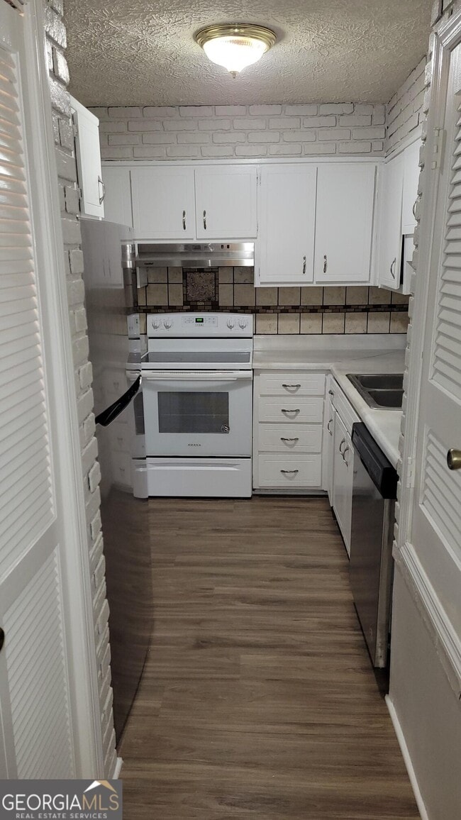 Building Photo - 2462 Lehaven Dr