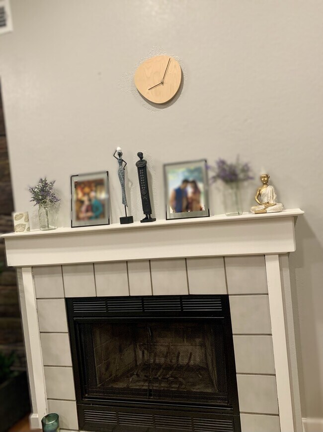 Wood burning Fireplace - 647 Hovey Way