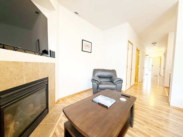 Building Photo - 317 NE Miramar Cir