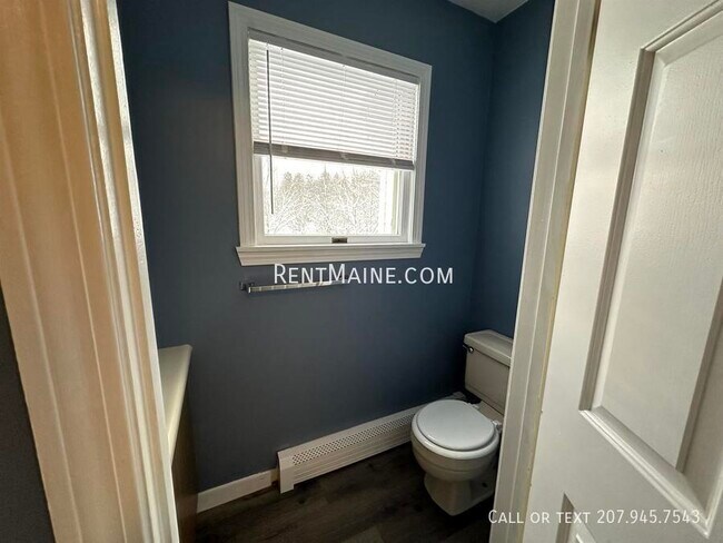 Building Photo - 114 Main Rd N