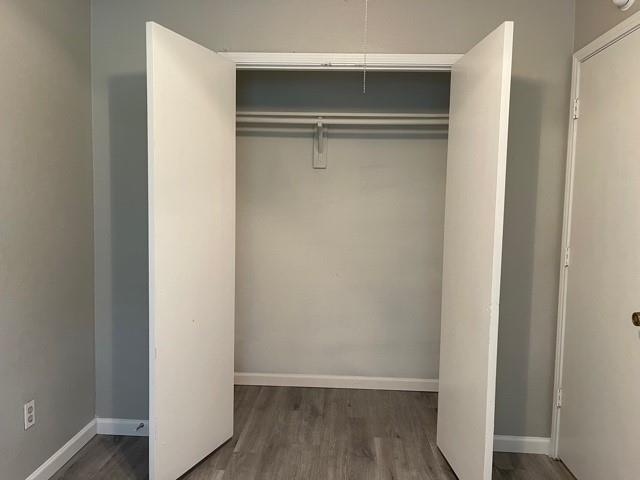 Building Photo - 327 SE 3rd St