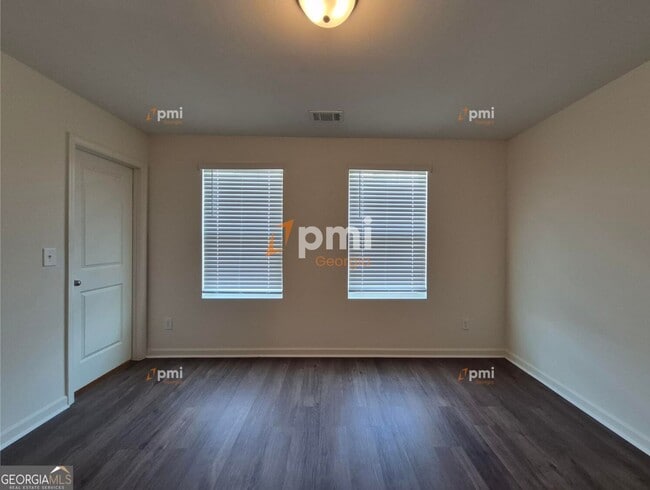Building Photo - 1081 Cold Water Dr
