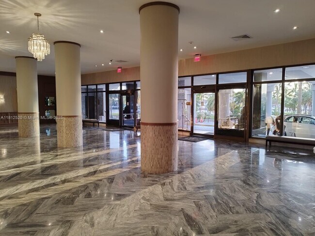 Building Photo - 5401 Collins Ave