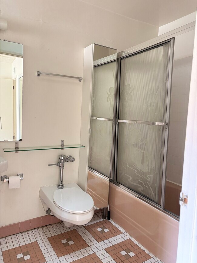 Building Photo - 6825 Whitley Ter