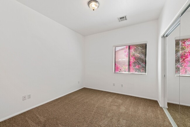 Building Photo - 30595 Sierra Pl