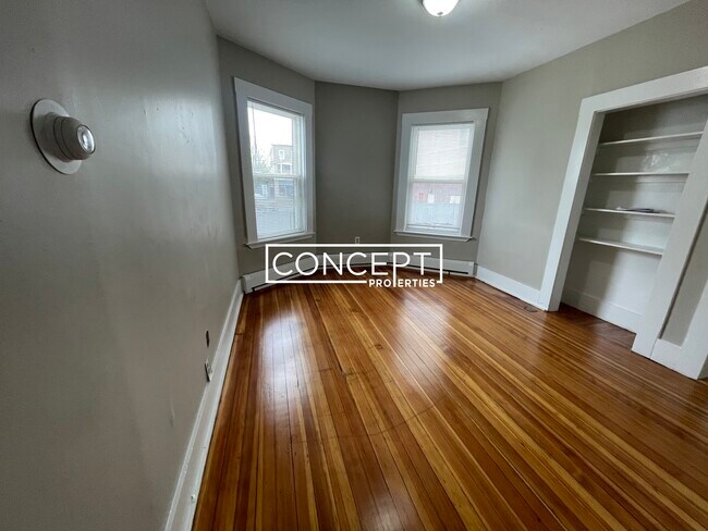 Building Photo - 6 Bowdoin Park