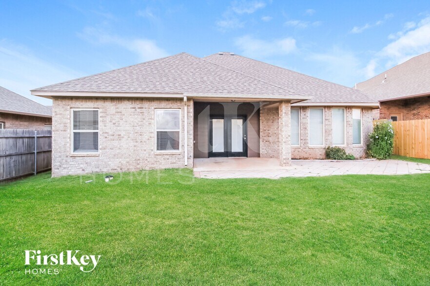 Building Photo - 8428 NW 143rd Terrace