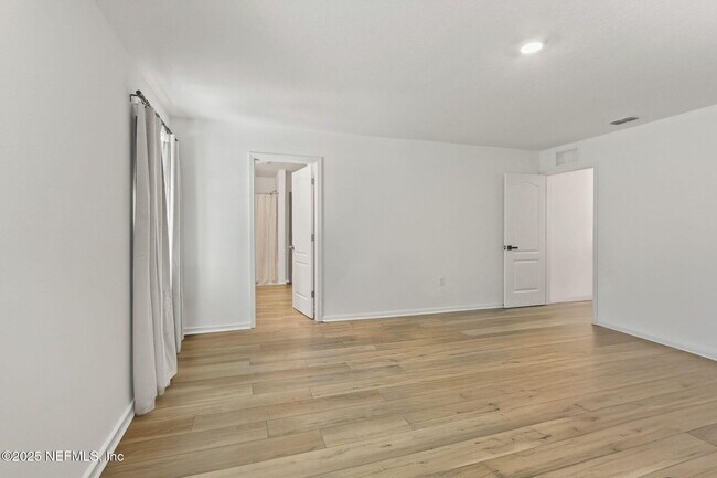 Building Photo - 2267 Shady Breeze Ln