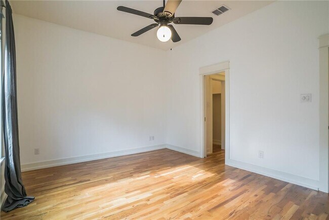 Building Photo - 1165 Poquito St