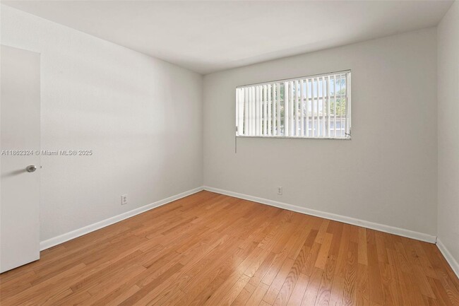 Building Photo - 7911 Camino Cir