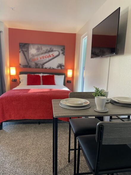 Interior Photo - The Betty-Jeanne