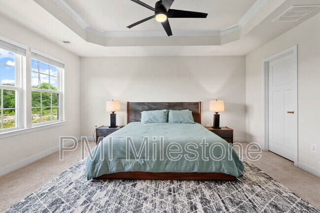 Building Photo - 367 Ontario Dr