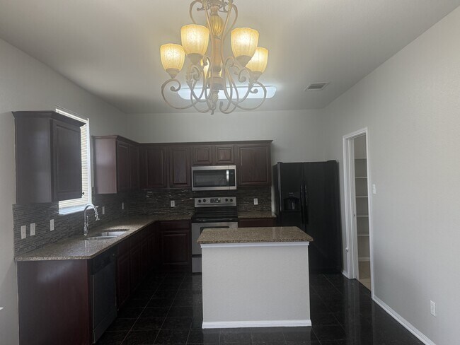 Building Photo - 502 Constellation Dr