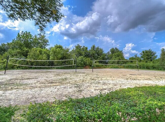 Building Photo - 2766 Hilliard Dr