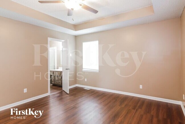 Building Photo - 411 Bluegrass Dr