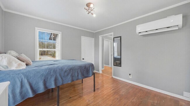 Building Photo - 3703 Redding Rd