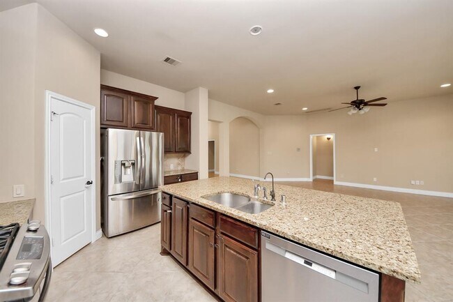 Building Photo - 3018 Sunrise Run Ln