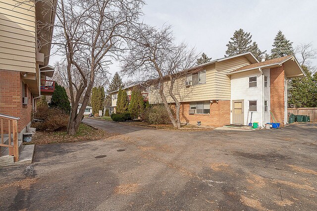 Building Photo - 1715 Camus Ln