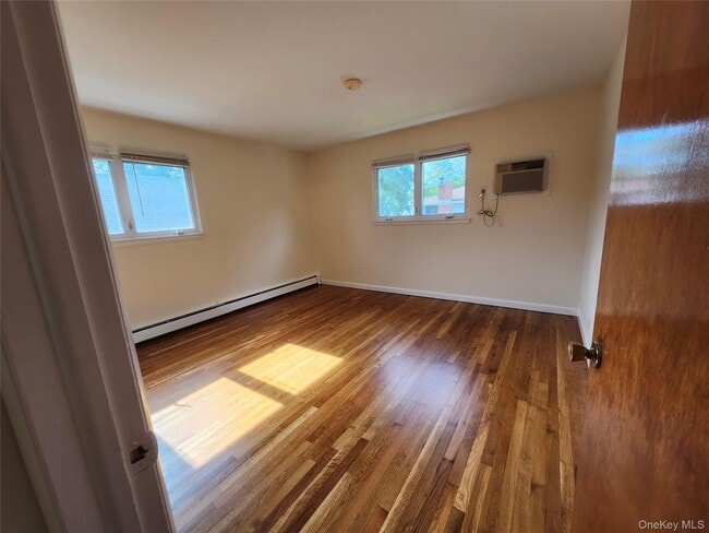 Building Photo - 33 Graywood Rd