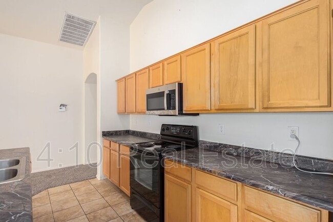 Building Photo - 34808 N Barzona Trail