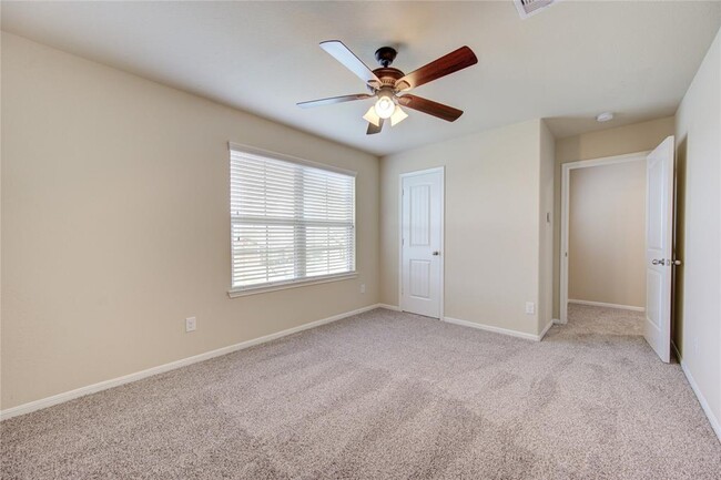 Building Photo - 2915 Iron Range Ct