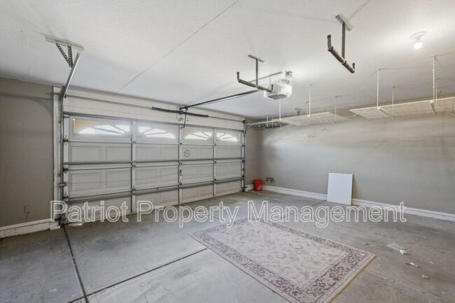 Building Photo - 1281 N McKenna Ln