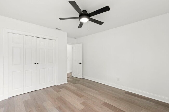 Building Photo - NEWLY RENOVATED Home For Rent in St Peters...