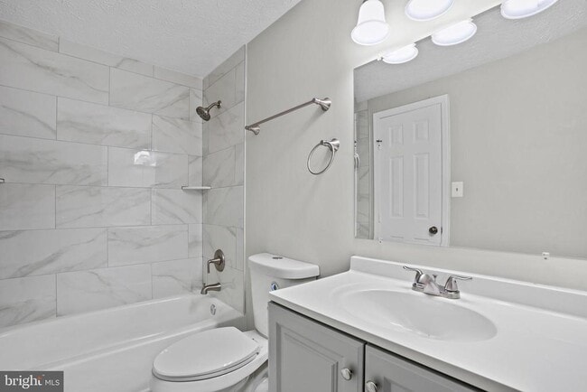 Building Photo - 10506 Lime Tree Way