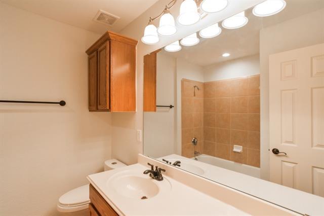 Building Photo - 1145 Ducks Landing