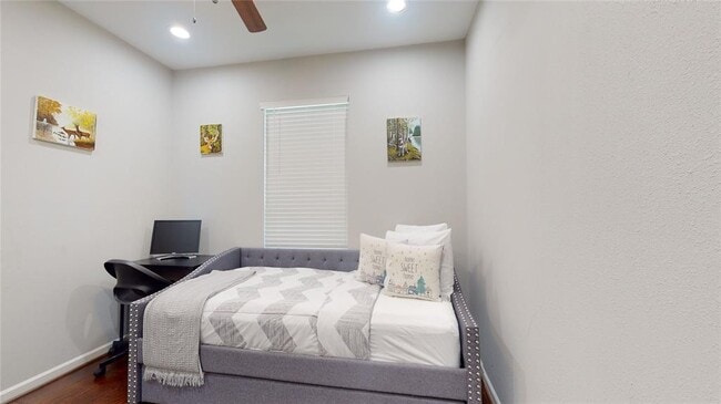 Building Photo - 1201 Northwood St