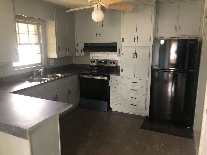 Building Photo - 7613 Hwy 58