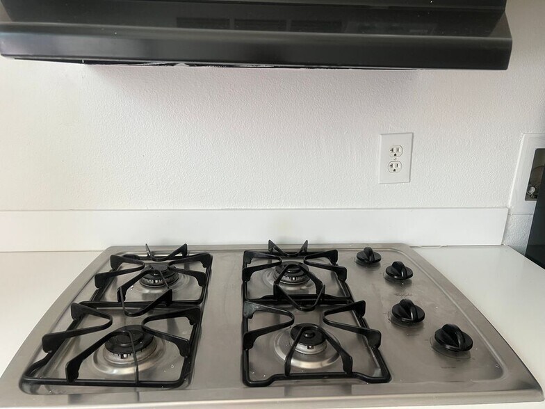 Building Photo - 1684 Tamarron Dr