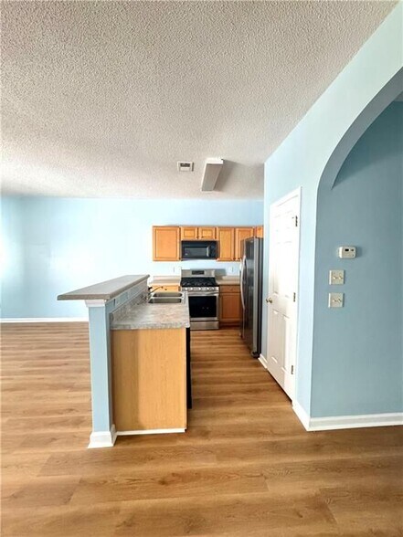 Building Photo - 3871 Pleasant Oaks Dr