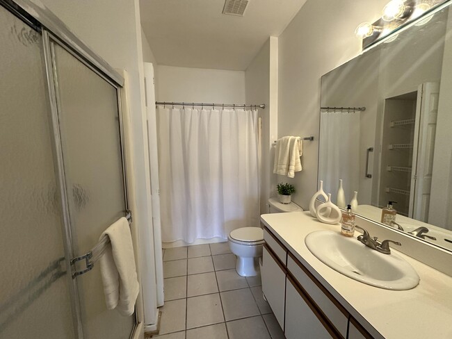 Building Photo - 41785 Independence Dr