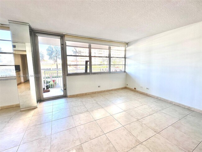 Building Photo - 250 174th St