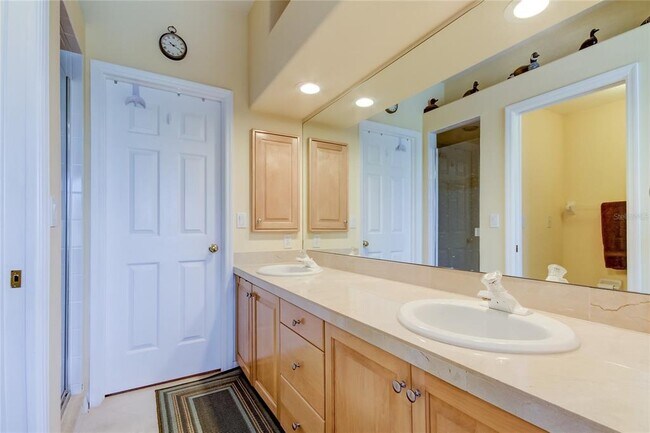 Building Photo - 1575 Pinellas Bayway S