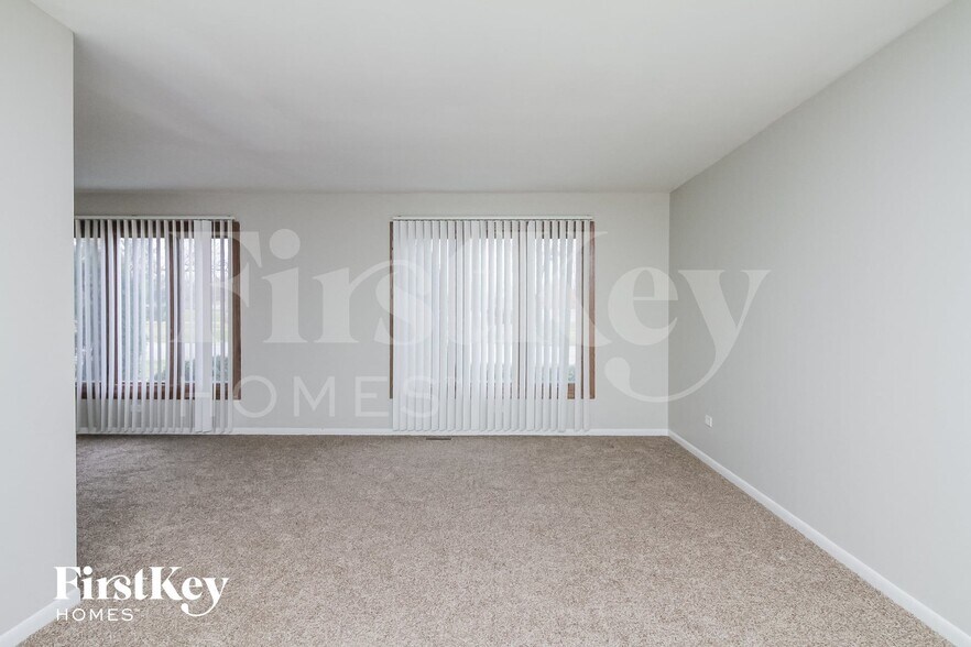 Building Photo - 1253 W 187th St
