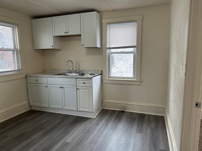 Building Photo - 4440 Kutztown Rd